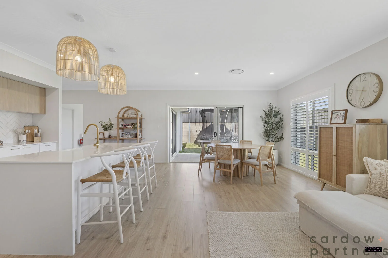 28 Angophora Crescent (1/30)