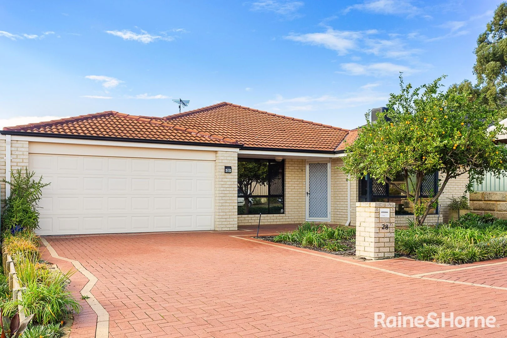 28 Brockwell Parkway (1/33)