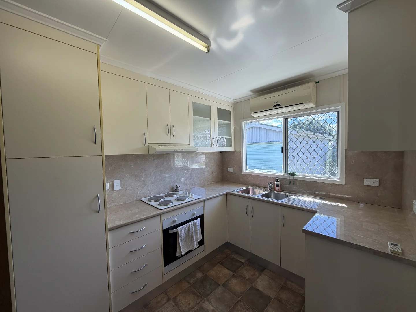 28 Harm Street - Image 3