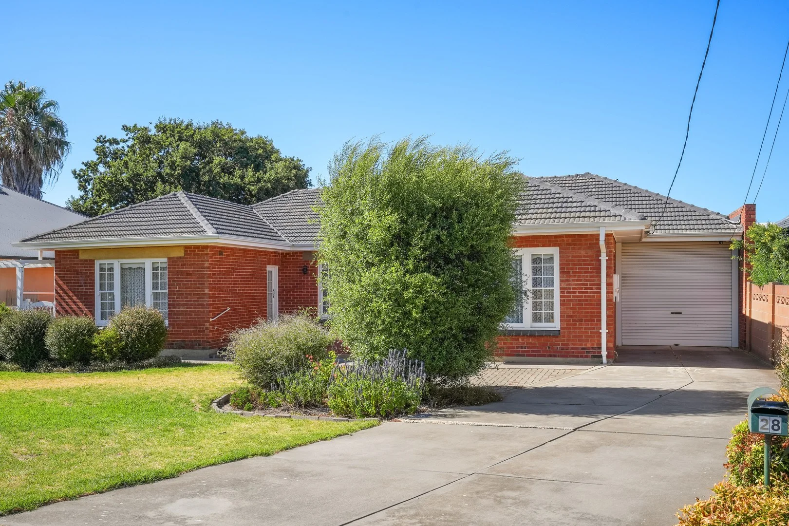 28 Hughes Avenue (1/1)