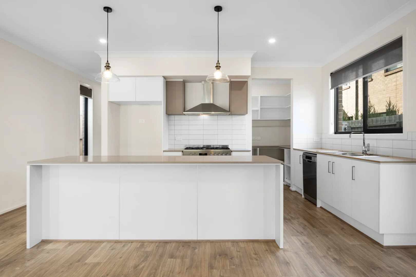 28B Payne Street - Image 2