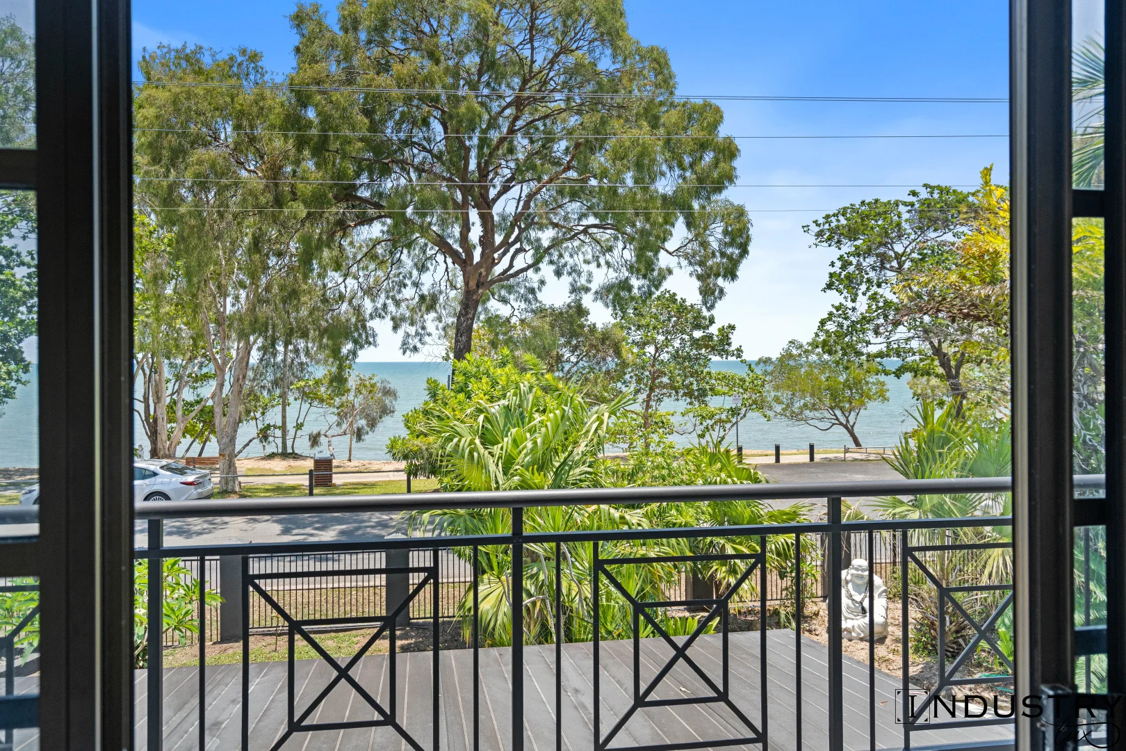 29-31 Casuarina Street (1/1)