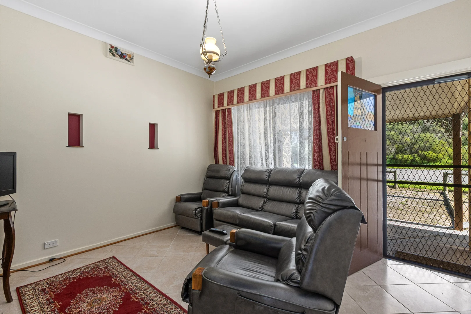 29-31 Main Street - Image 3