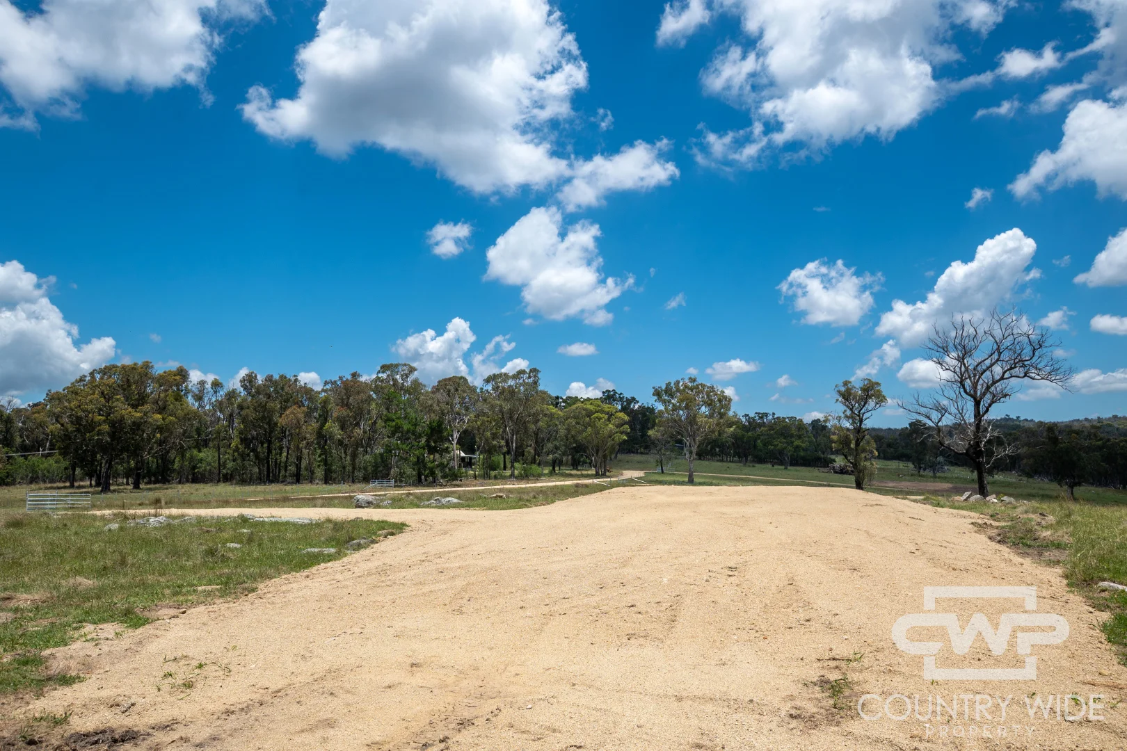 29 Cemetery Rd - Image 3
