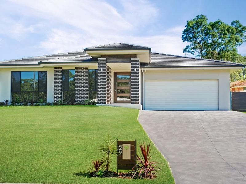 29 Hinchinbrook Close (1/32)