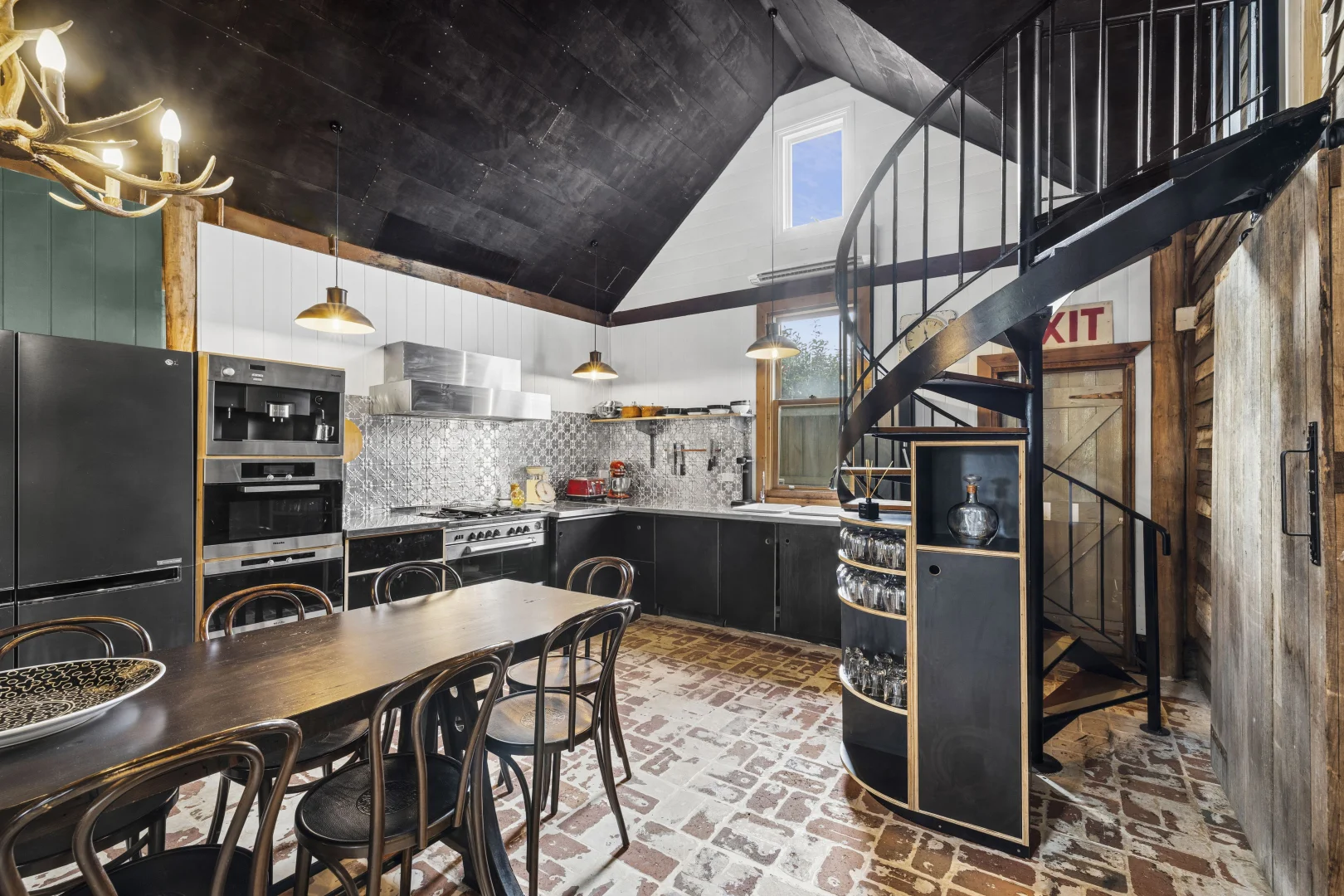 29 Tablehill Road - Image 4
