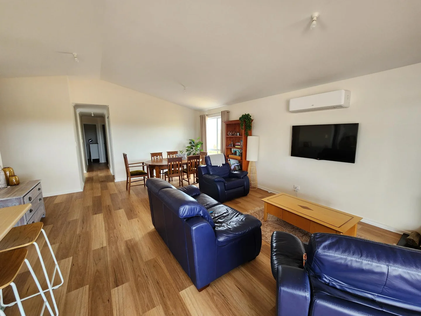 292 Coast Road - Image 5