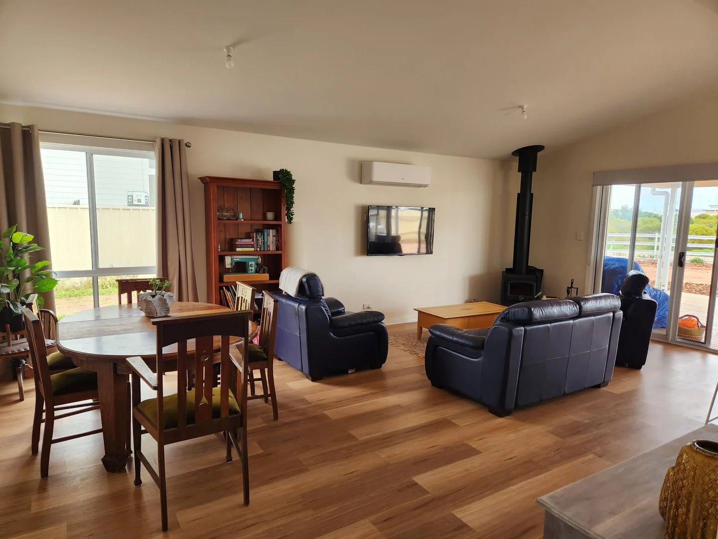 292 Coast Road - Image 4