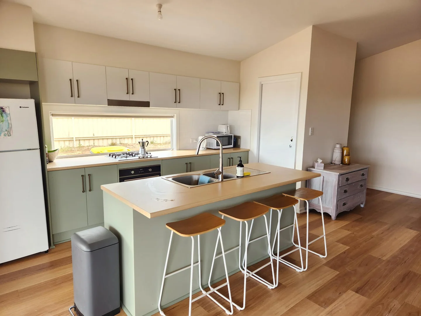 292 Coast Road - Image 2