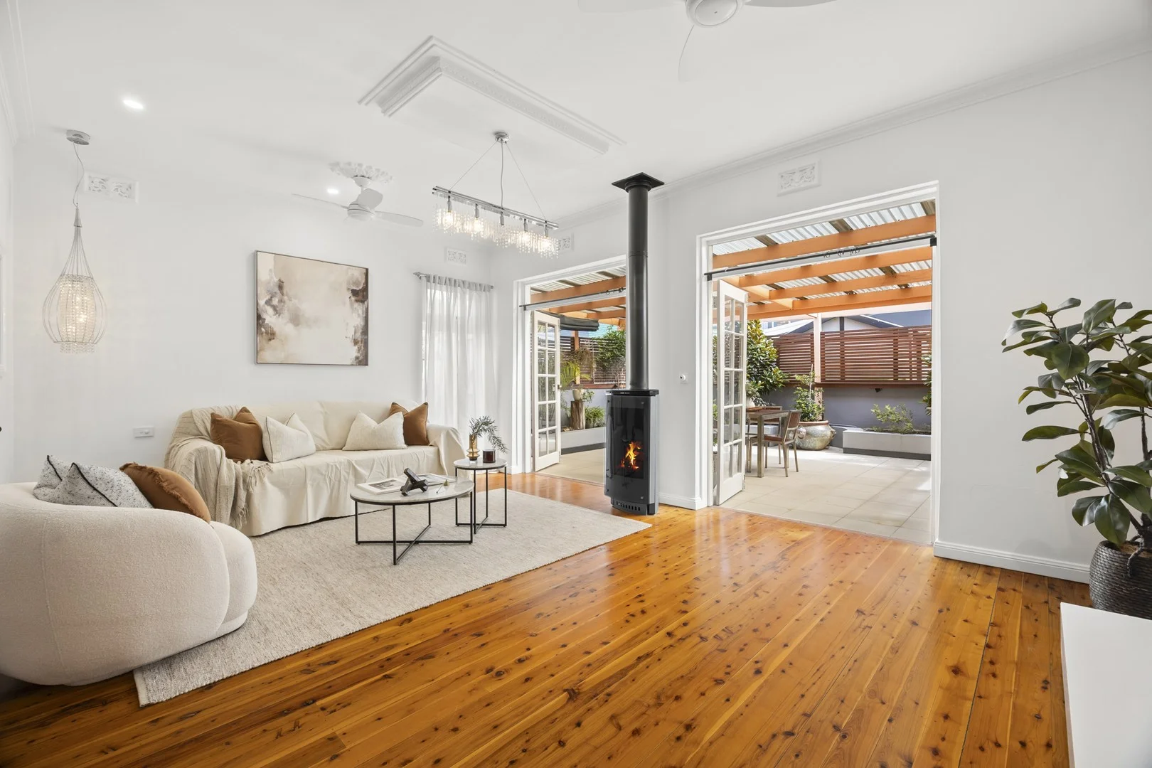 296 Falcon Street (1/13)