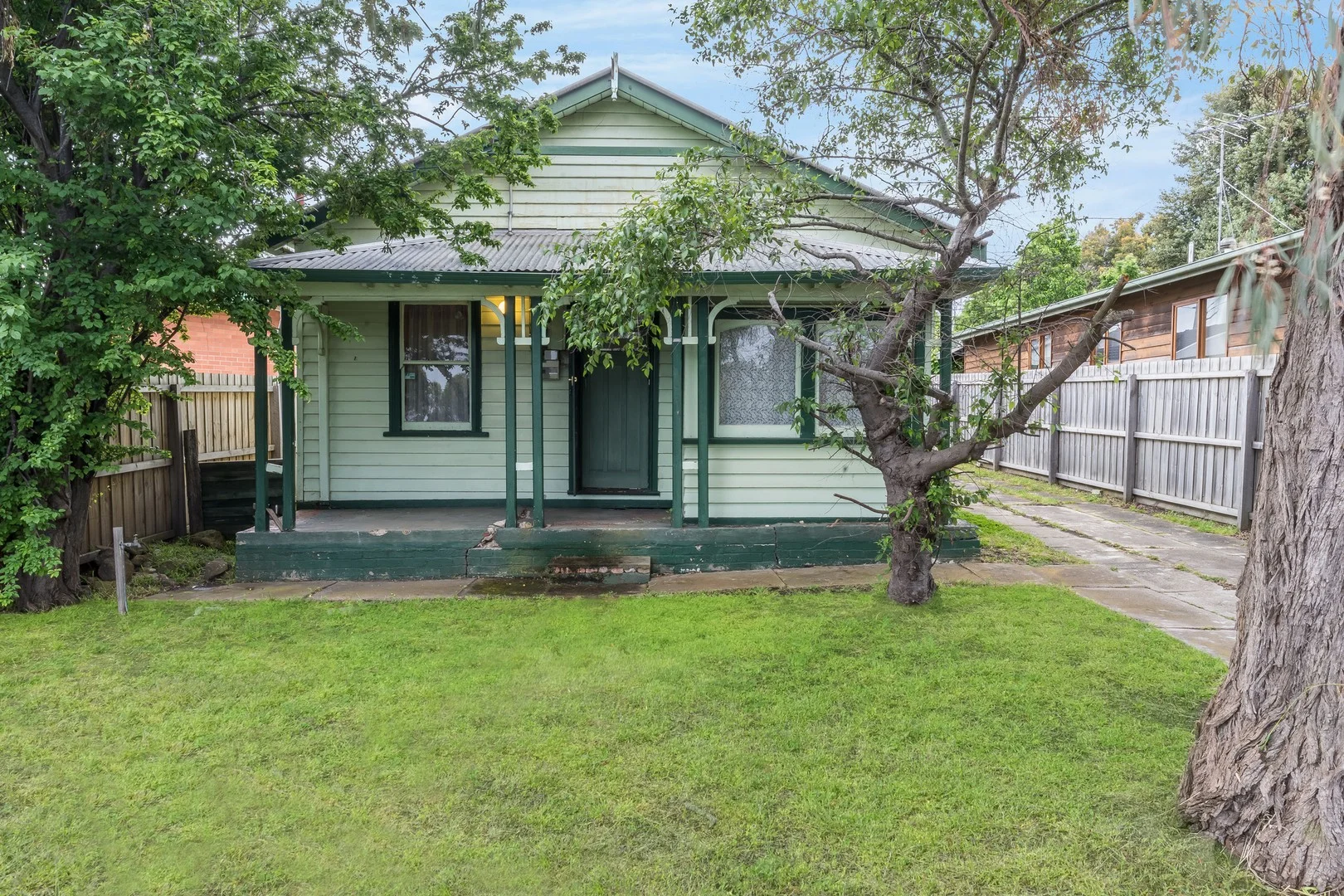 298 High Street (1/11)