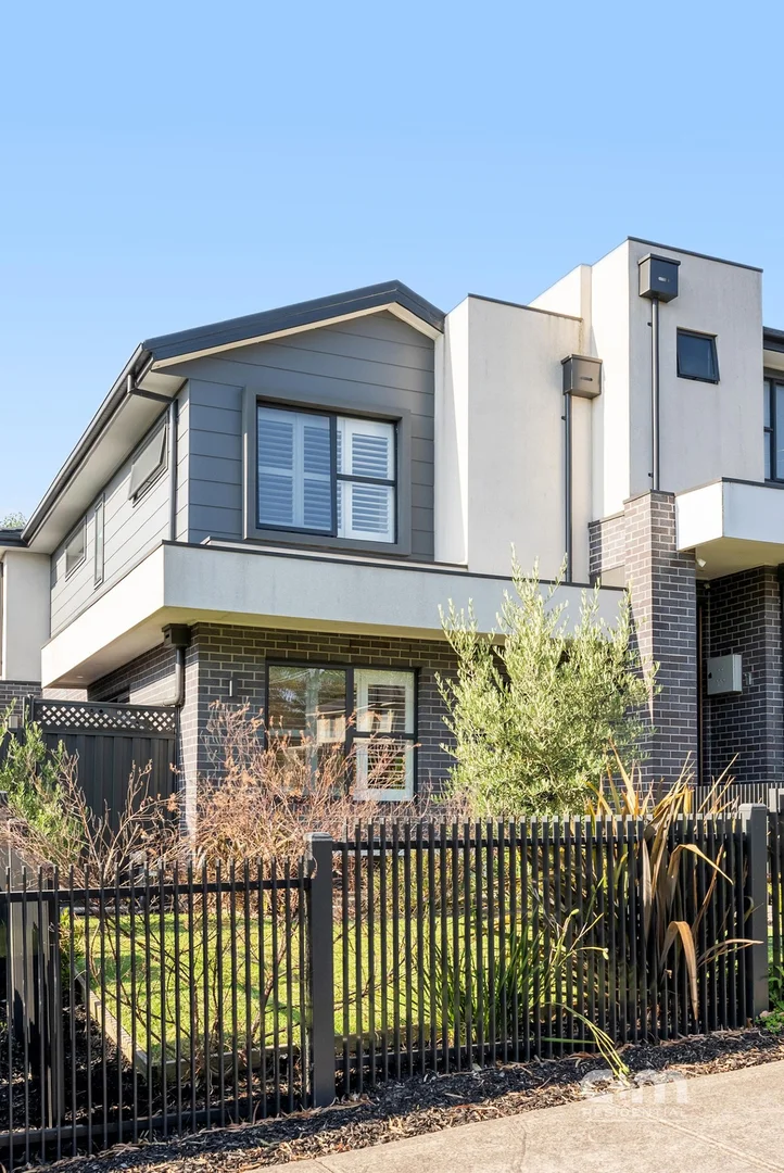 2A Albert Street (1/1)