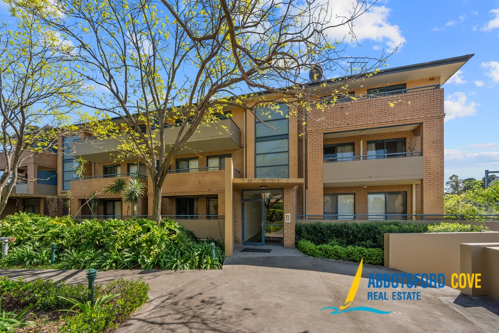 2a Hamilton Street East (1/15)