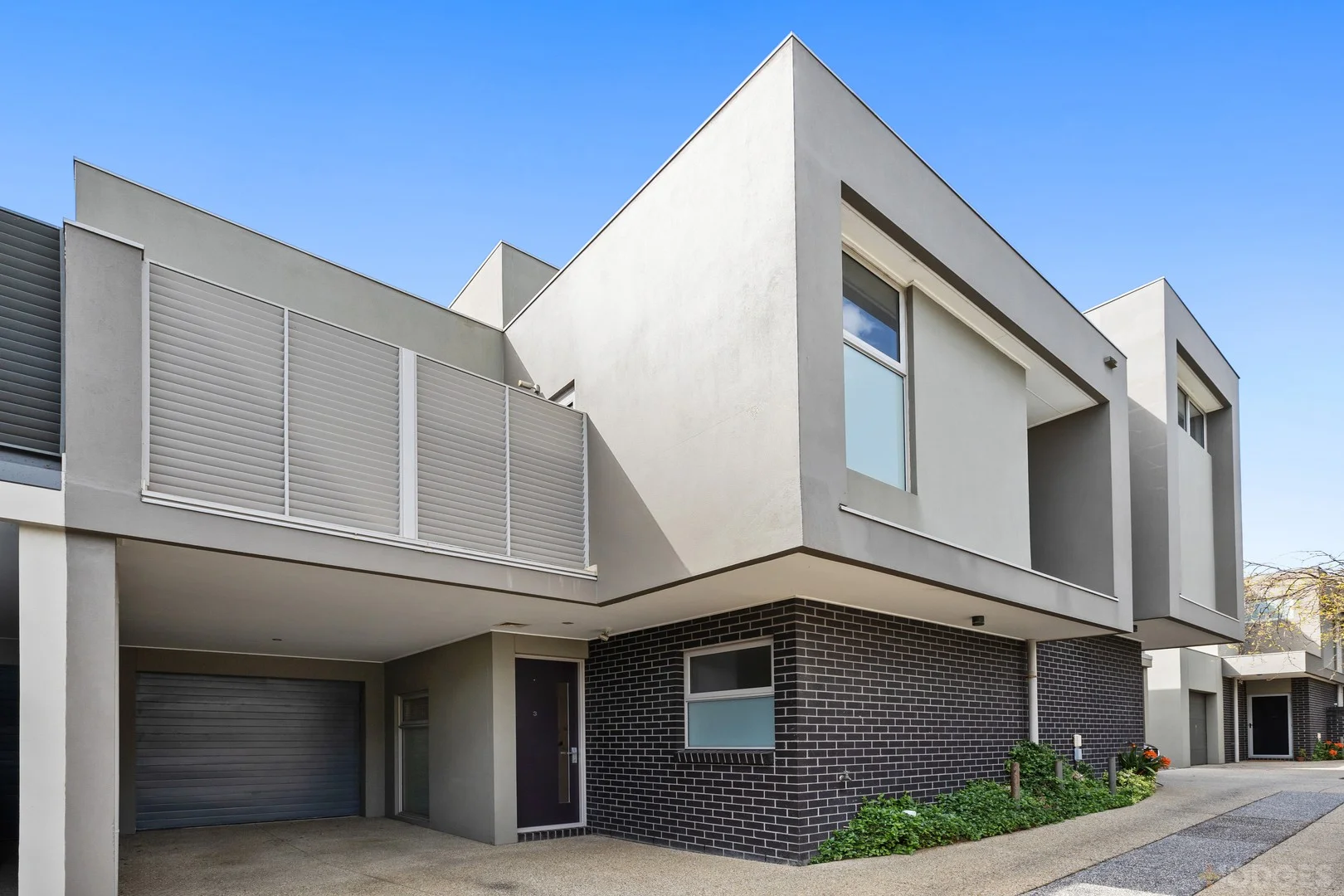 3/12 Monaco Street (1/1)