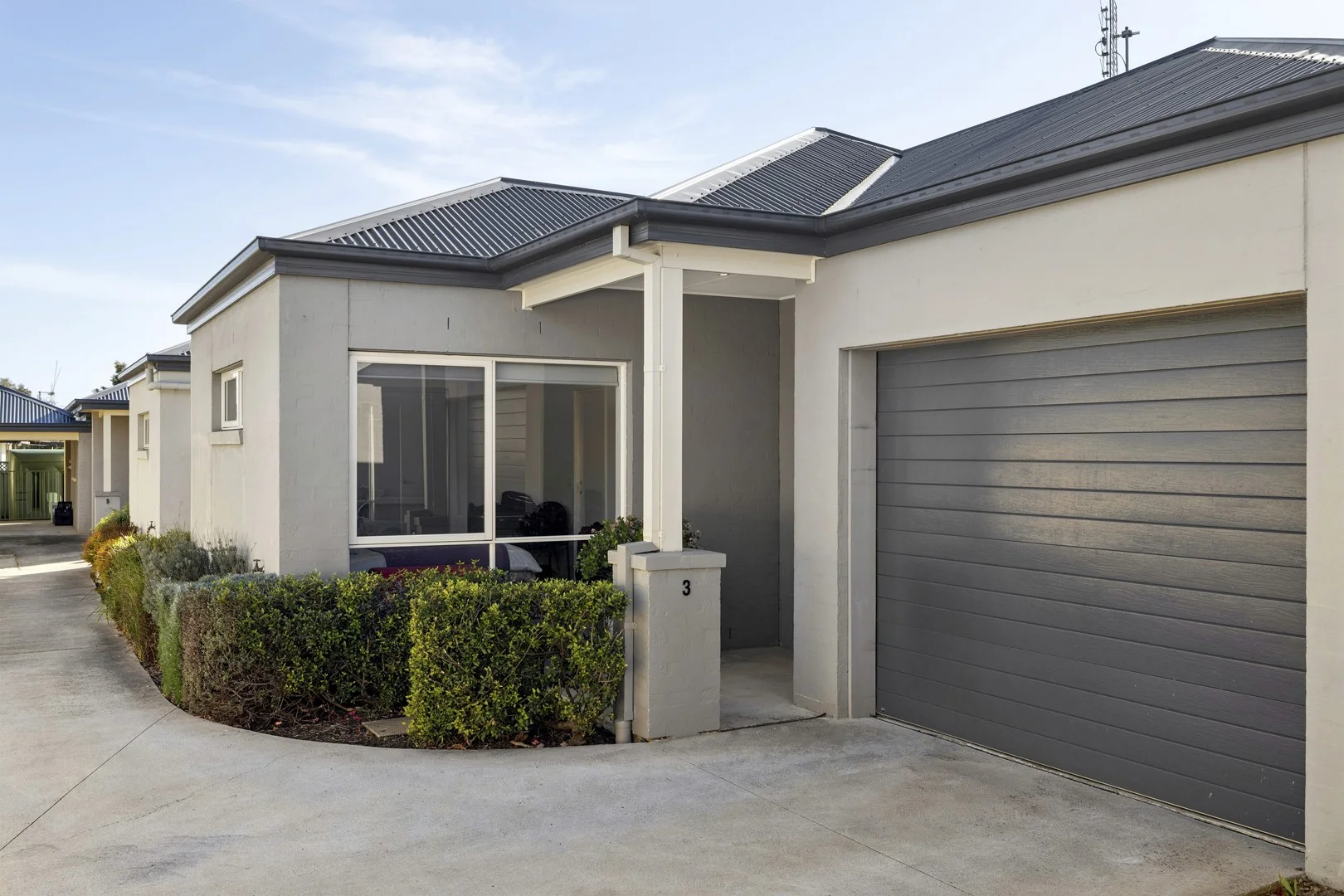 3/13 Bourke Street (1/3)