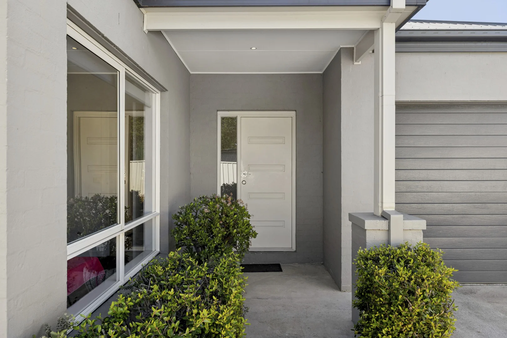 3/13 Bourke Street - Image 2