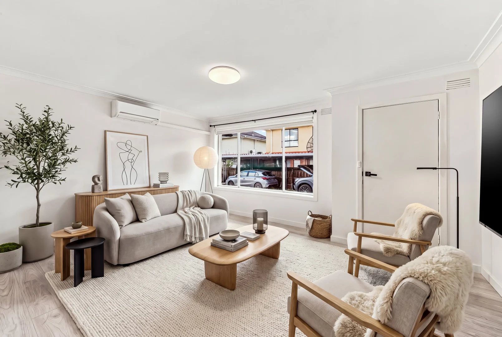 3/13 Oakes Avenue - Image 2