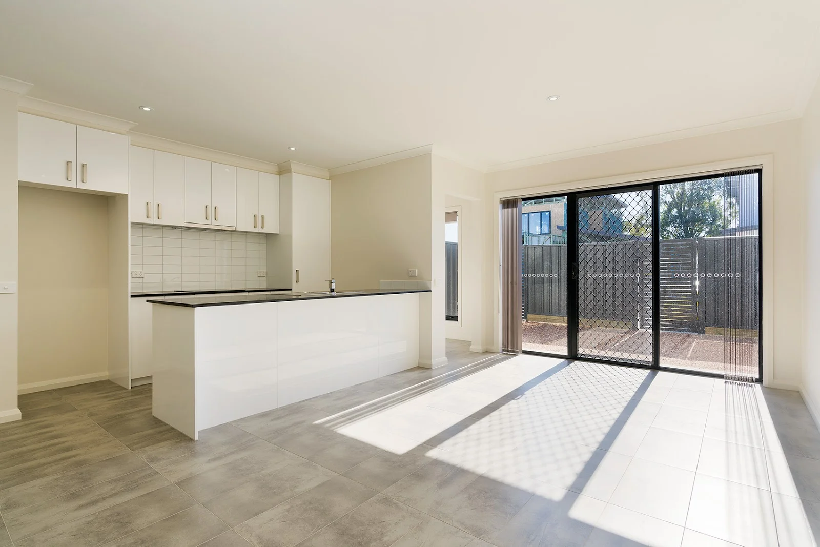 3/23A Smith Street - Image 3