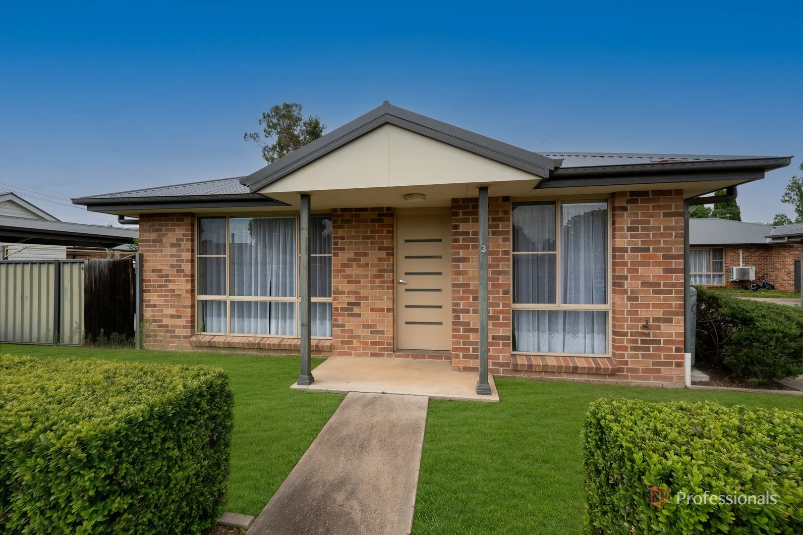 3/26 Solomon Avenue (1/13)