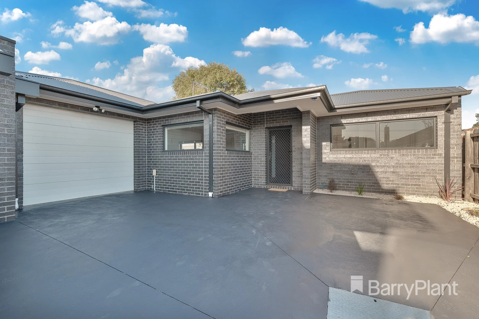 3/42 Meredith Street (1/1)