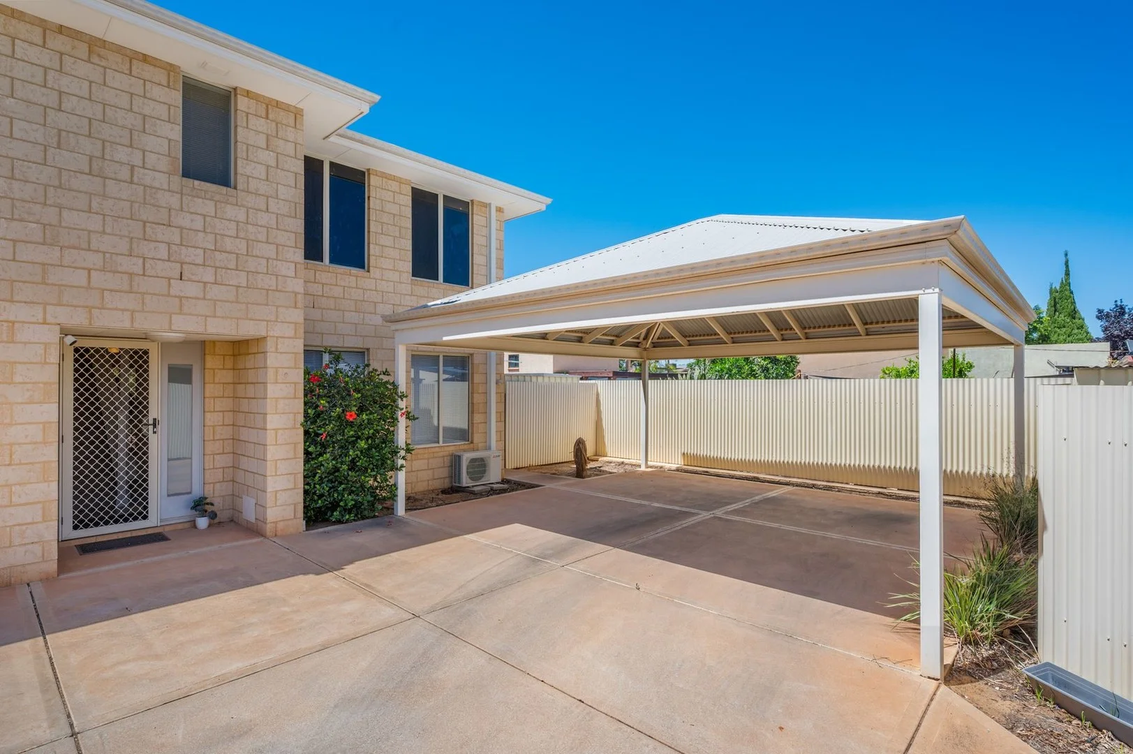 3/449 Hannan Street (1/16)