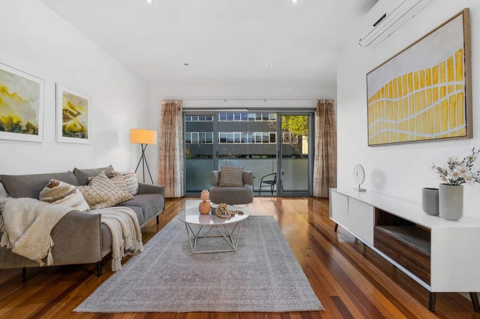 3/46 Ellingworth Parade - Image 2