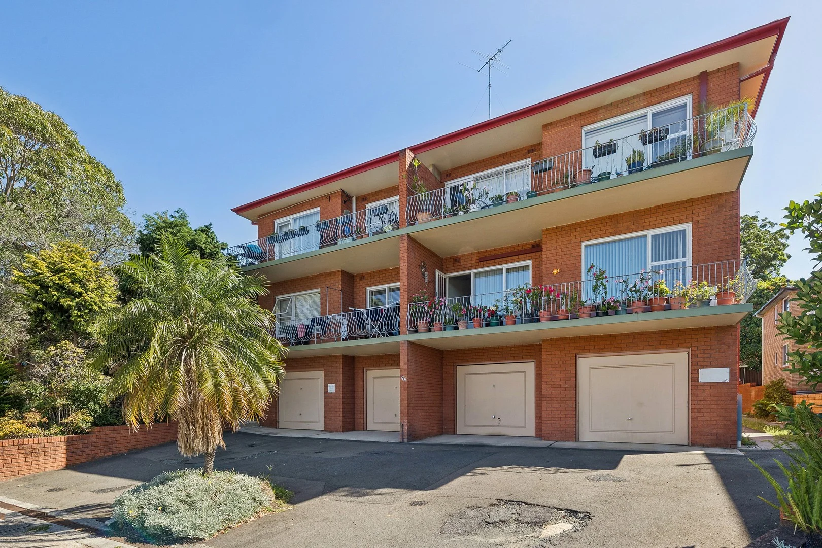 3/49 Harrow Road (1/10)