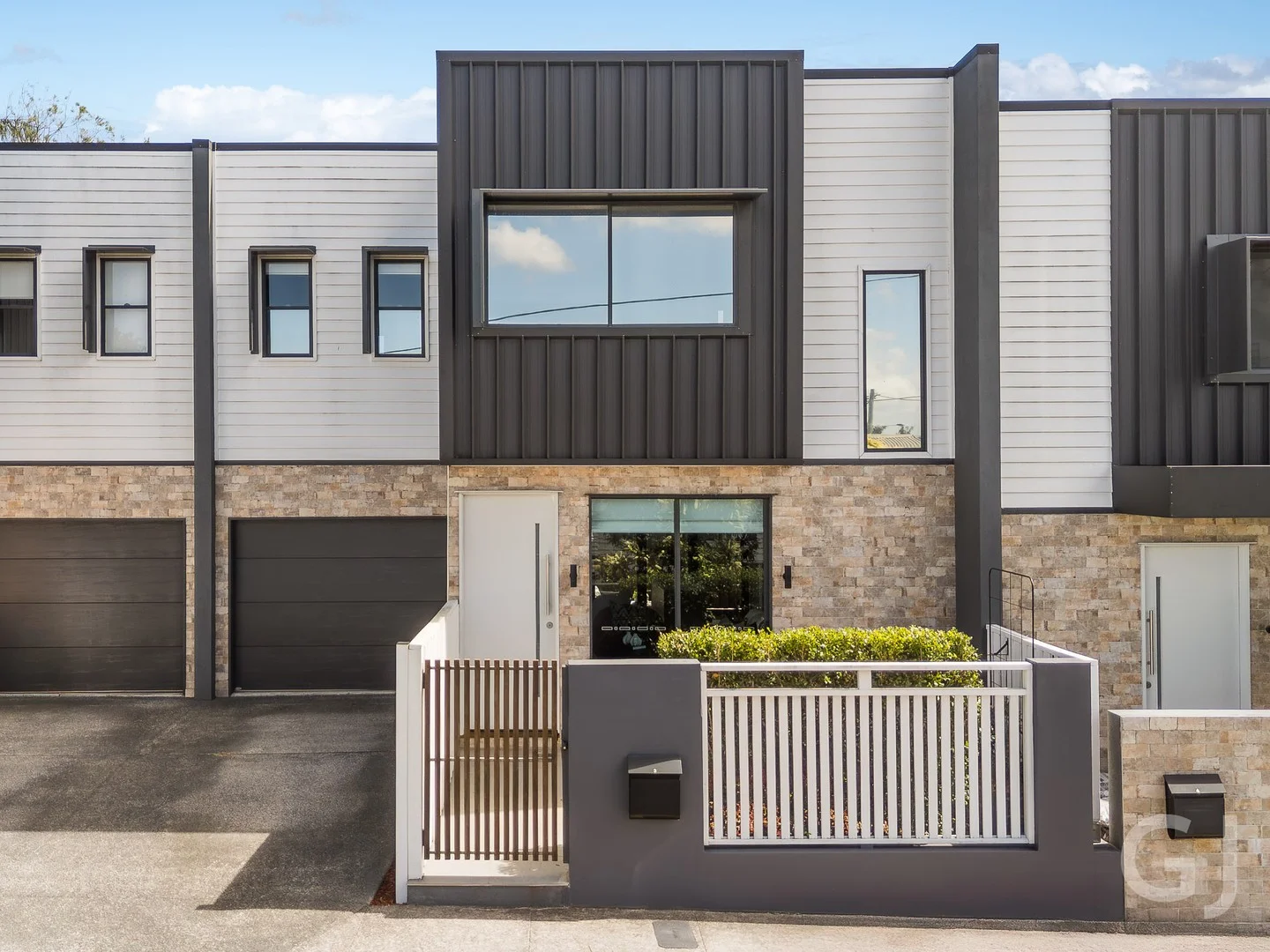 3/5 Cromwell Street (1/18)