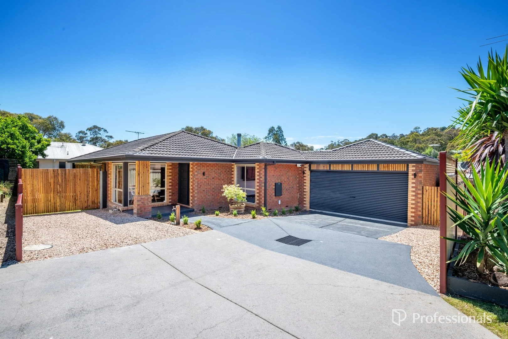 3/54 Bristol Crescent (1/28)