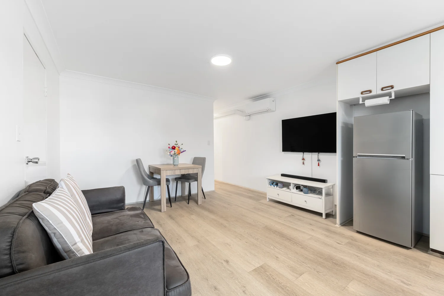 3/574-576 Forest Road (1/12)