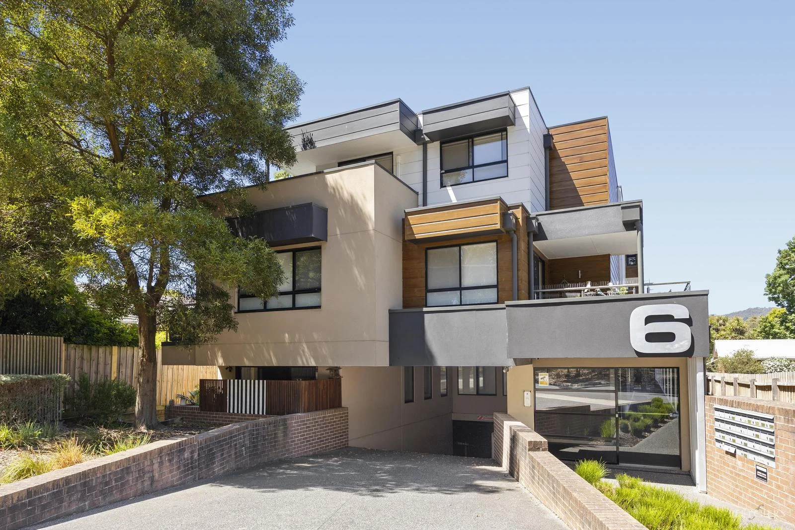 3/6 Sundew Avenue (1/11)