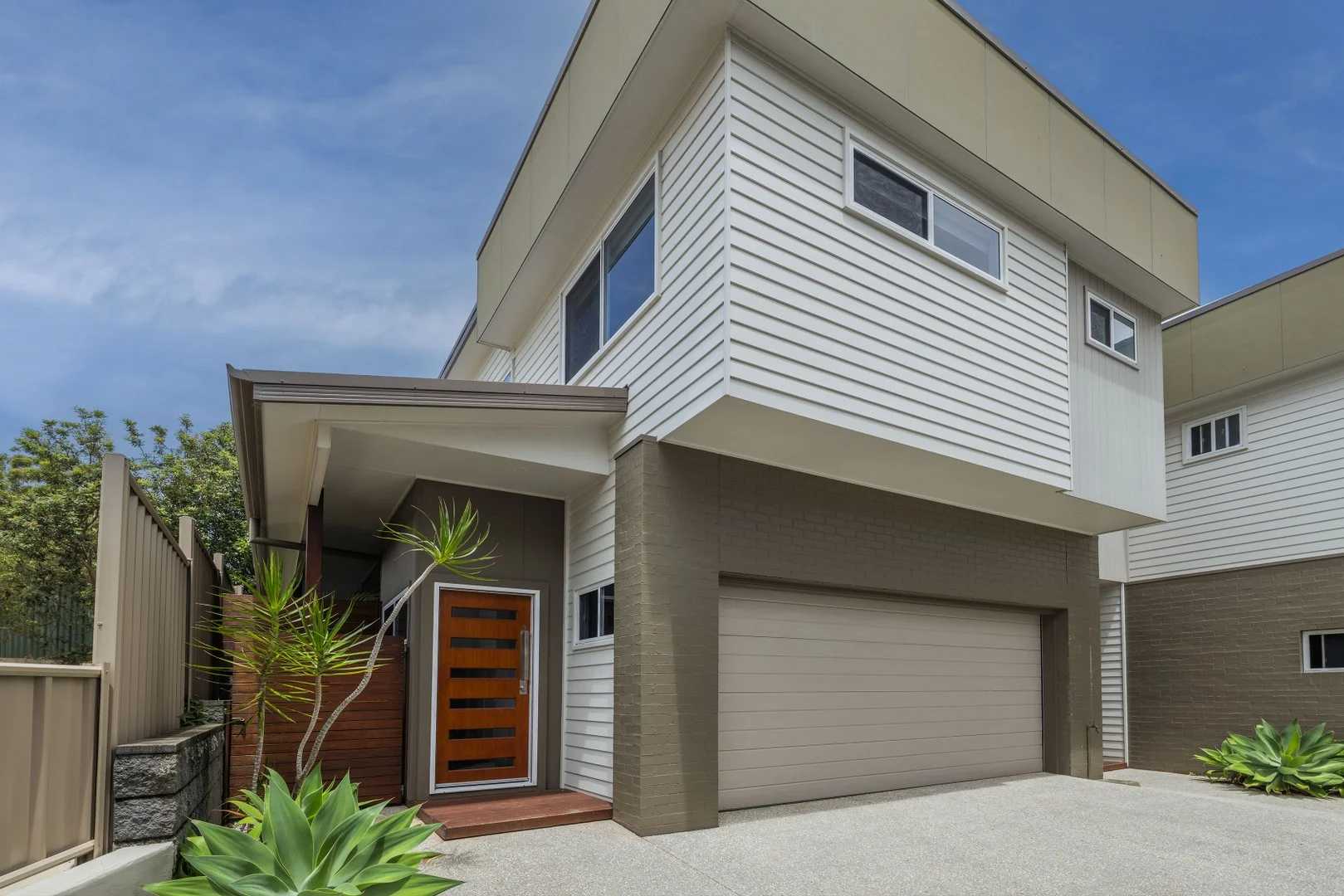 3/8 Beach Street (1/15)