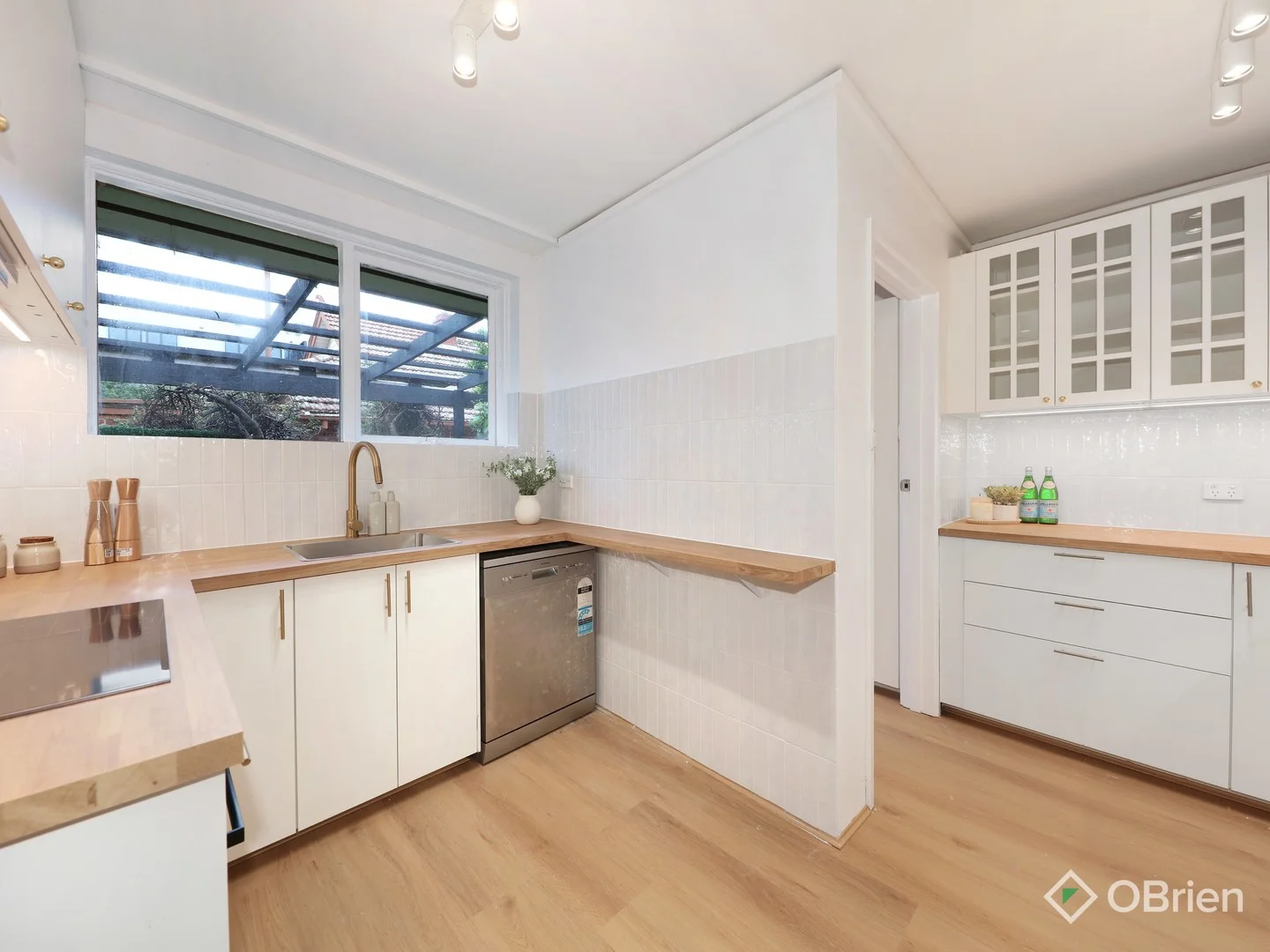 3/957 Dandenong Road (1/14)