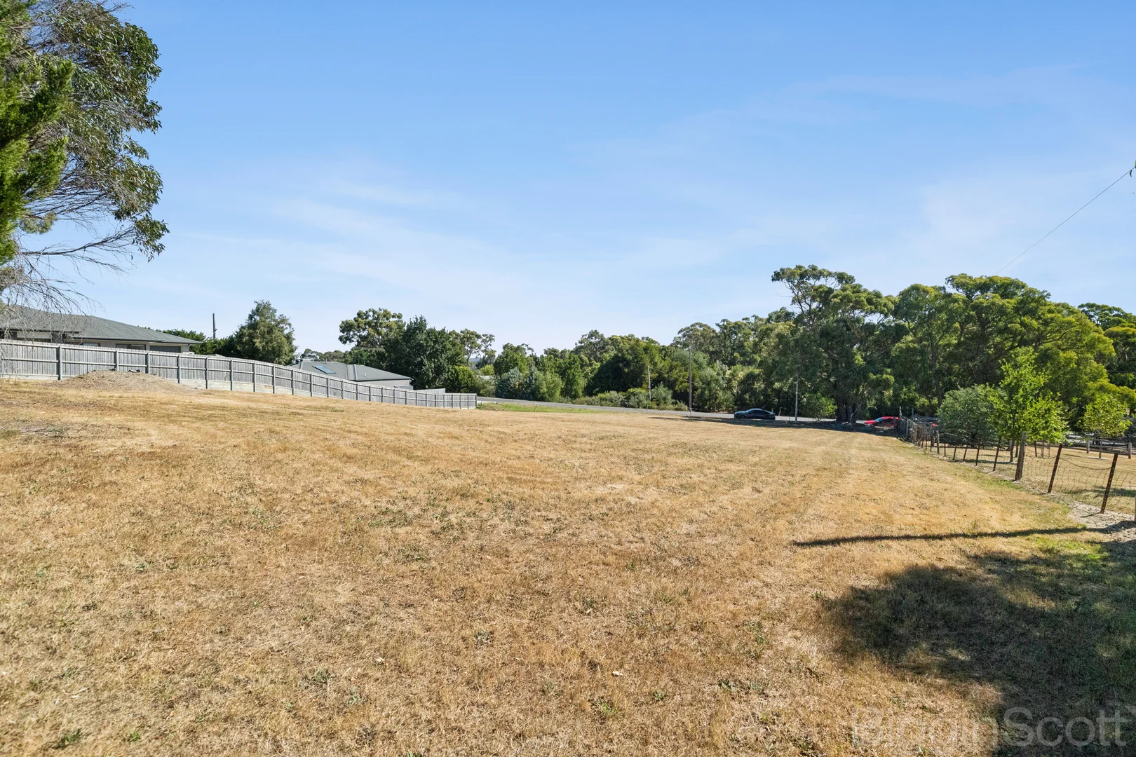3 Ajax Road - Image 5
