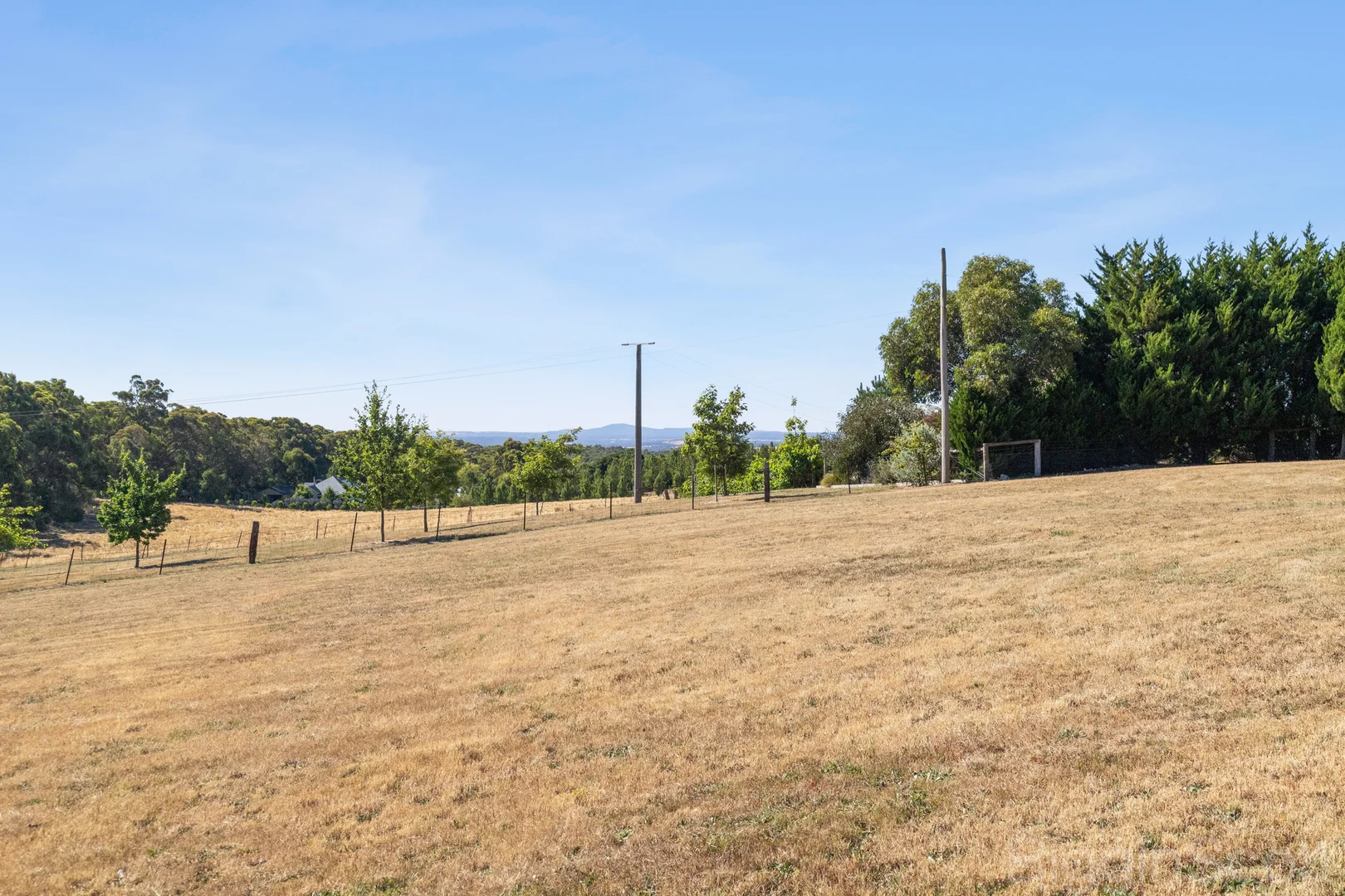 3 Ajax Road - Image 2