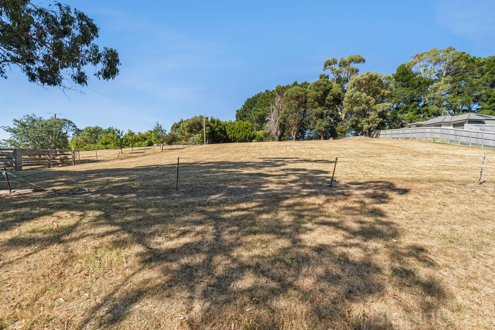 3 Ajax Road - Image 4