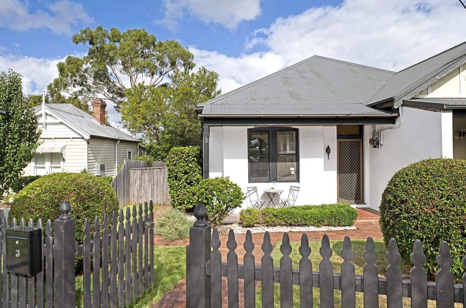 3 Carlotta Street (1/7)