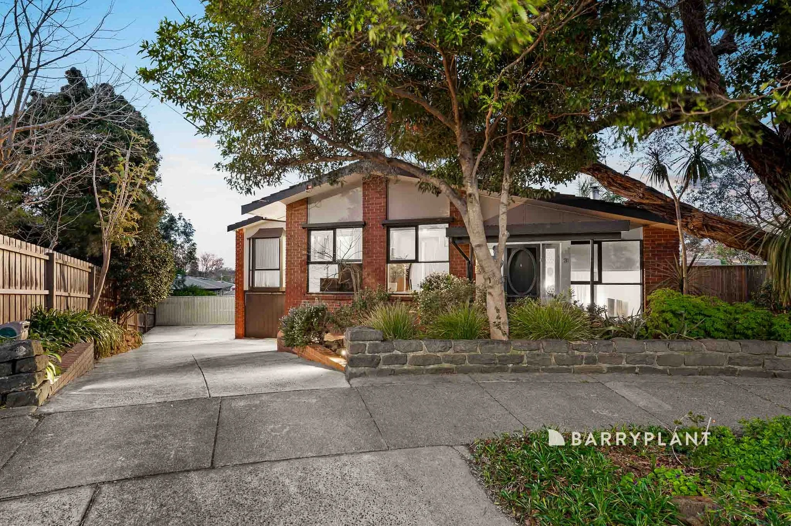 3 Charlton Place (1/25)