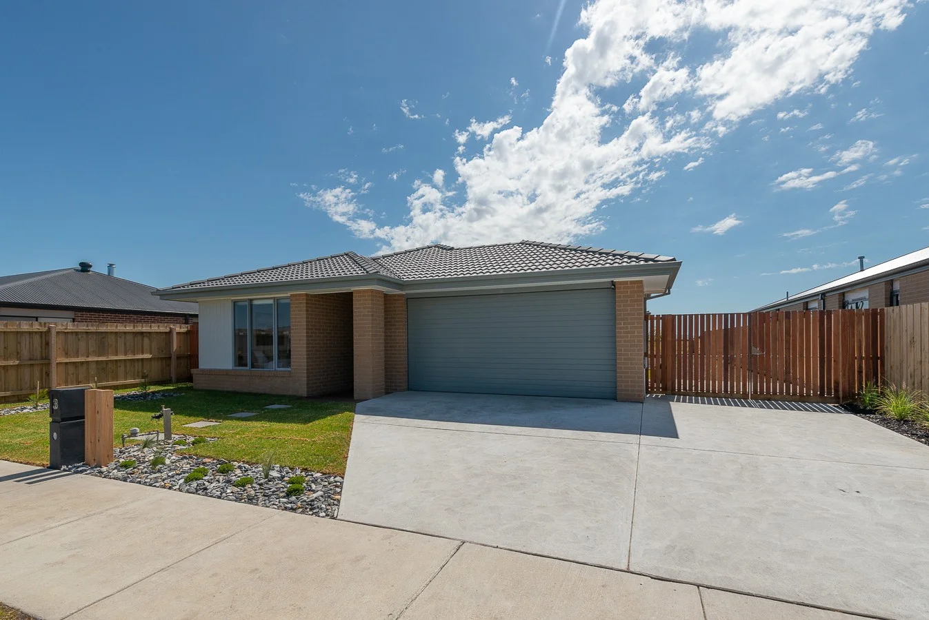 3 Fault Crescent (1/14)