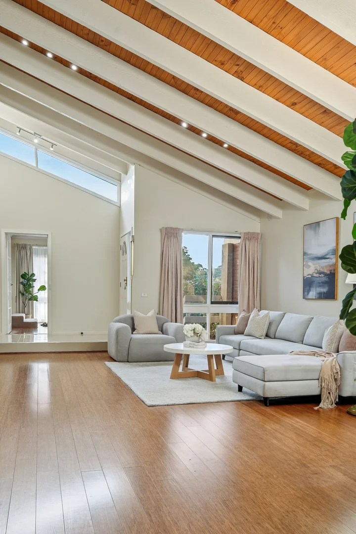 3 Flowerdrum Close - Image 4