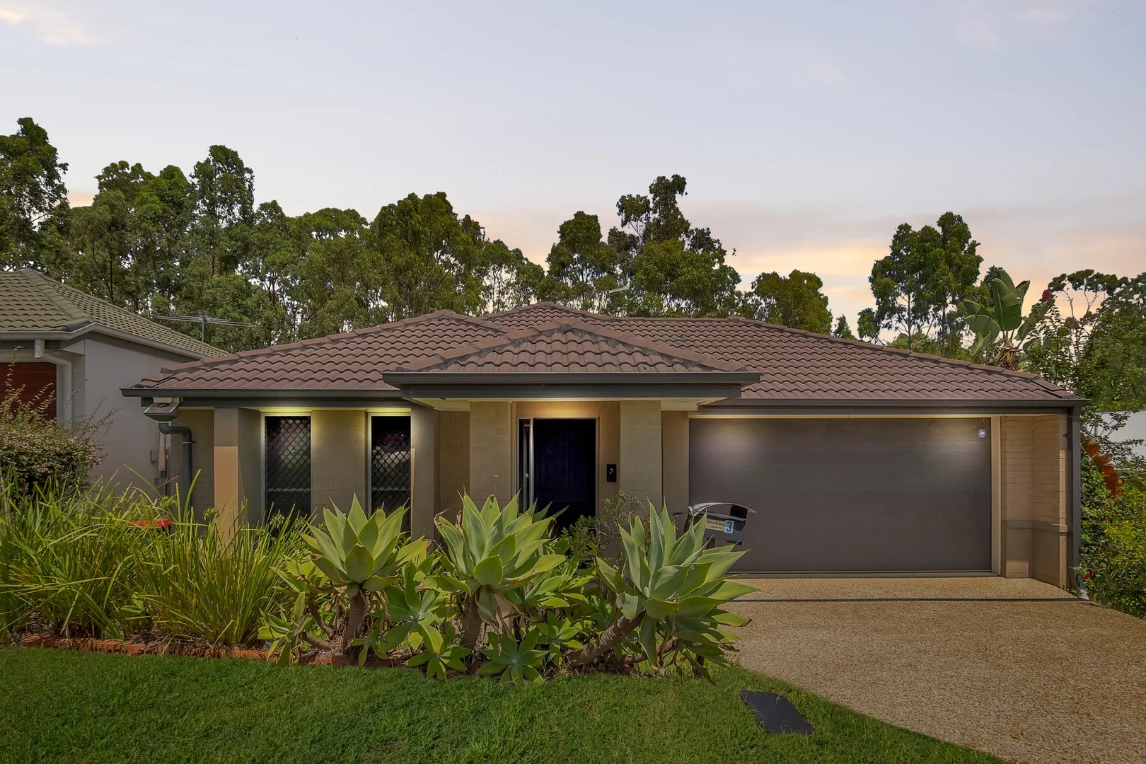 3 Kinglake Avenue (1/13)