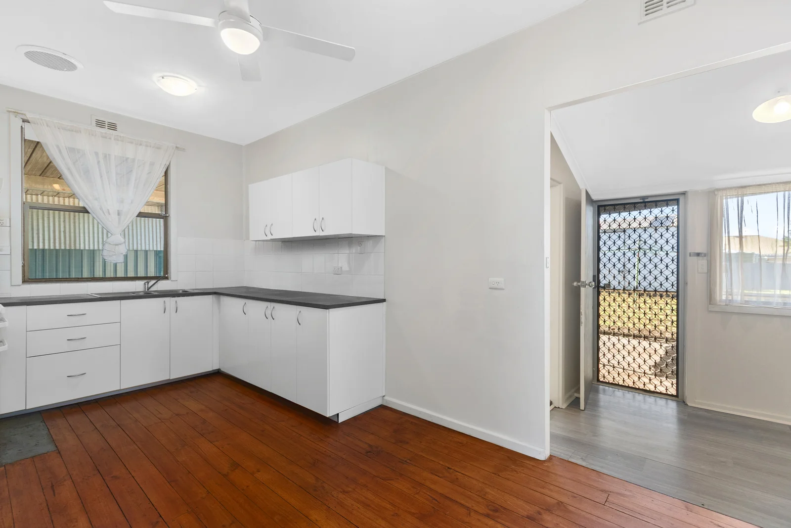 3 Lamshed Street - Image 3