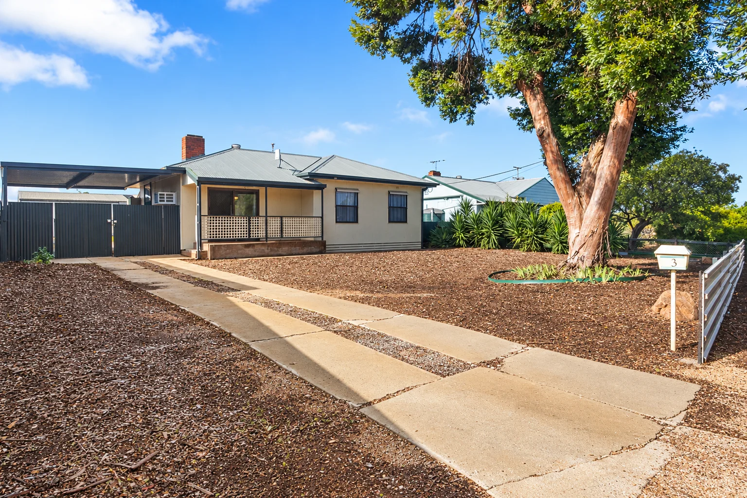 3 Lamshed Street (1/3)