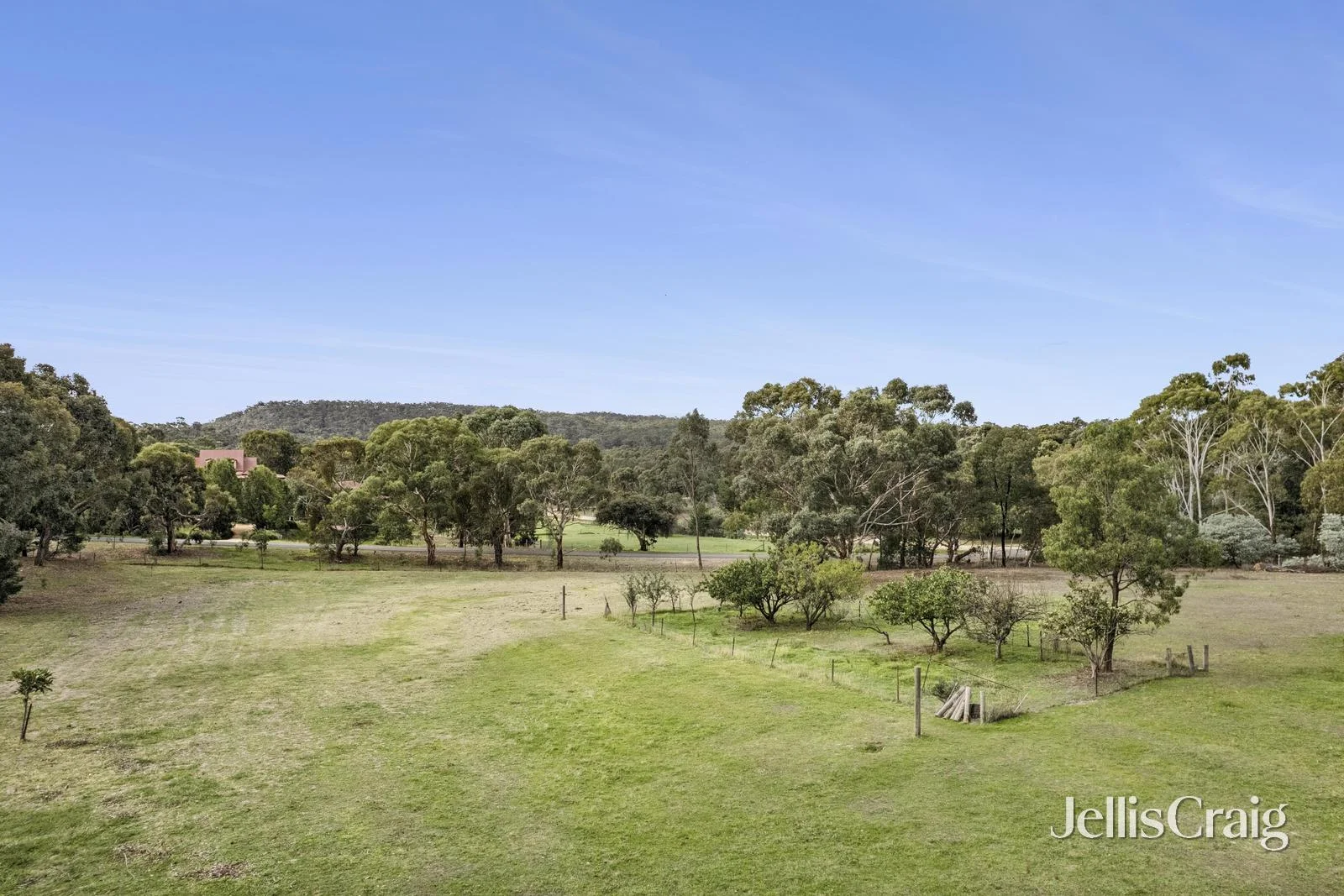 3 Mt Tarrengower Road - Image 3