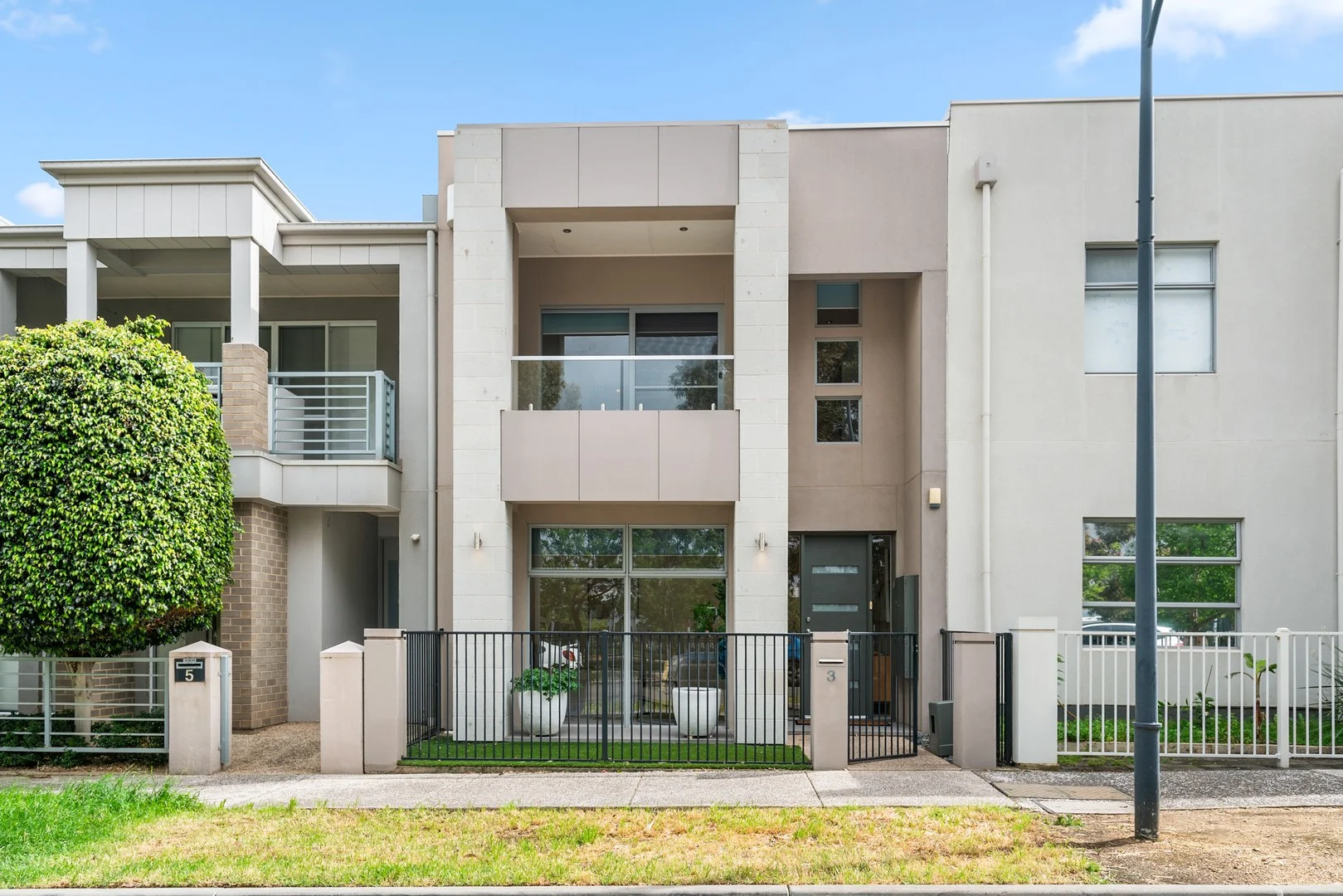 3 Nottage Road (1/27)