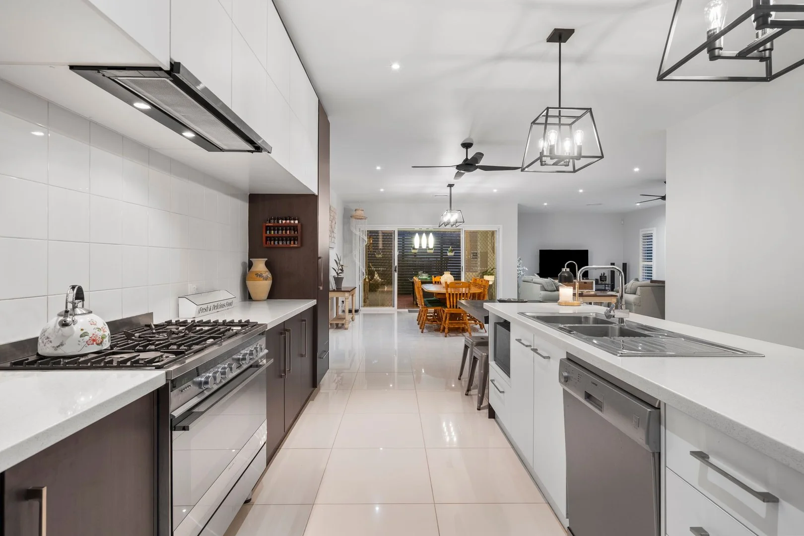 3 Paisley Court (1/30)