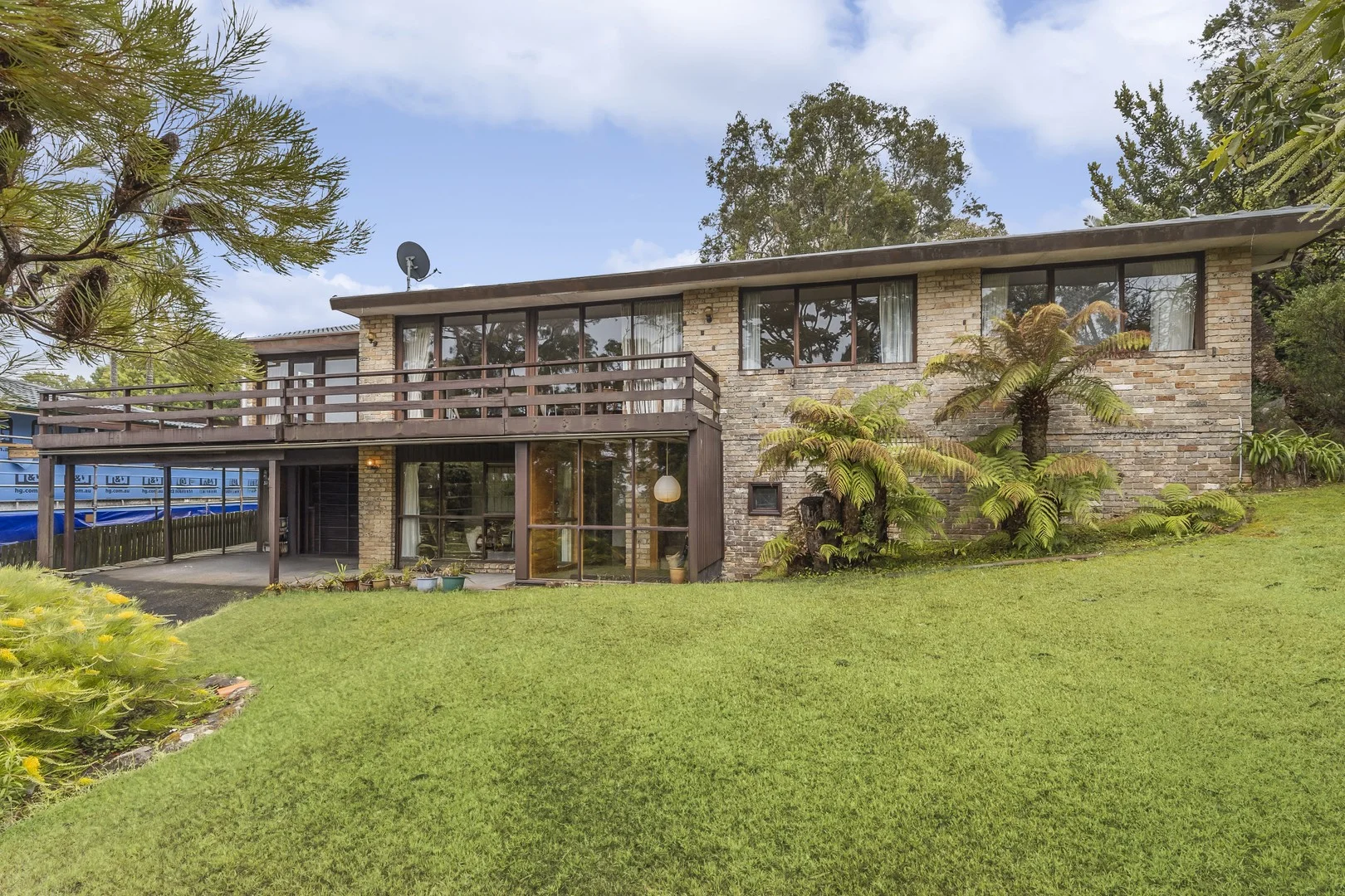 3 Redgum Place (1/10)