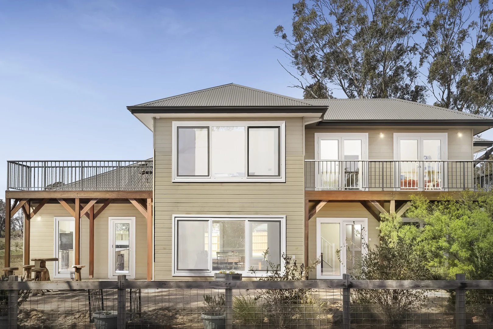 3 Toorongo Road (1/13)
