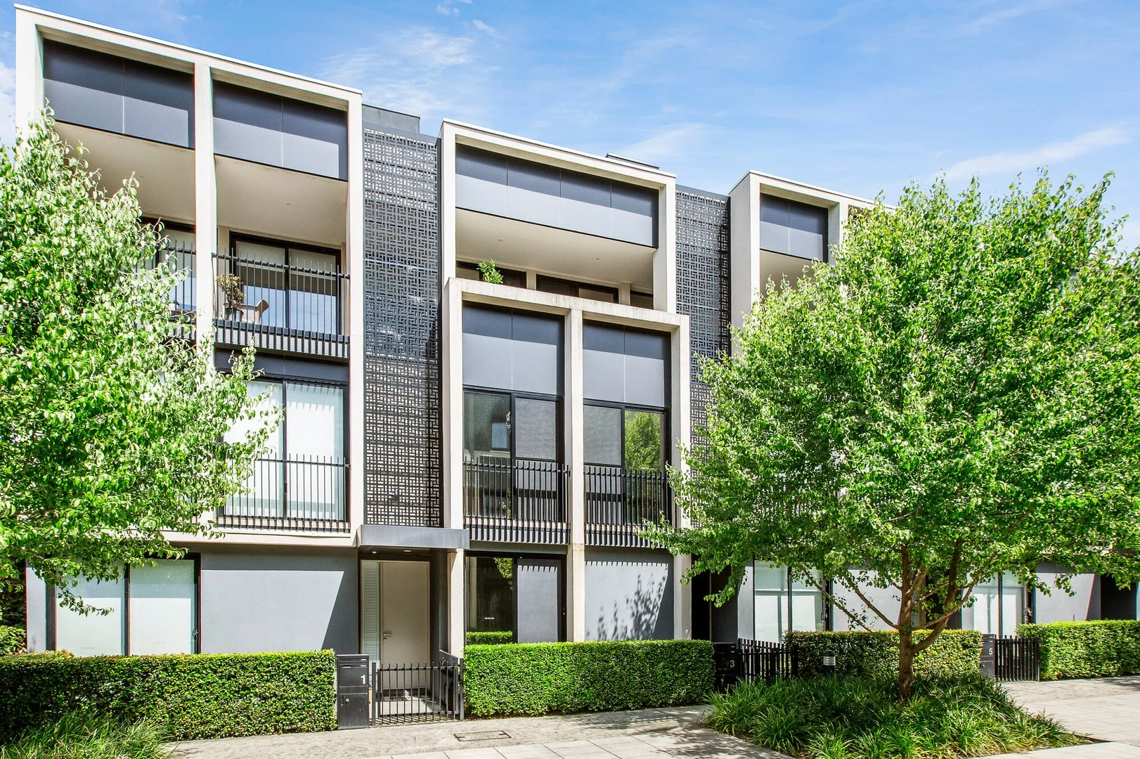 3 Waller Lane (1/1)