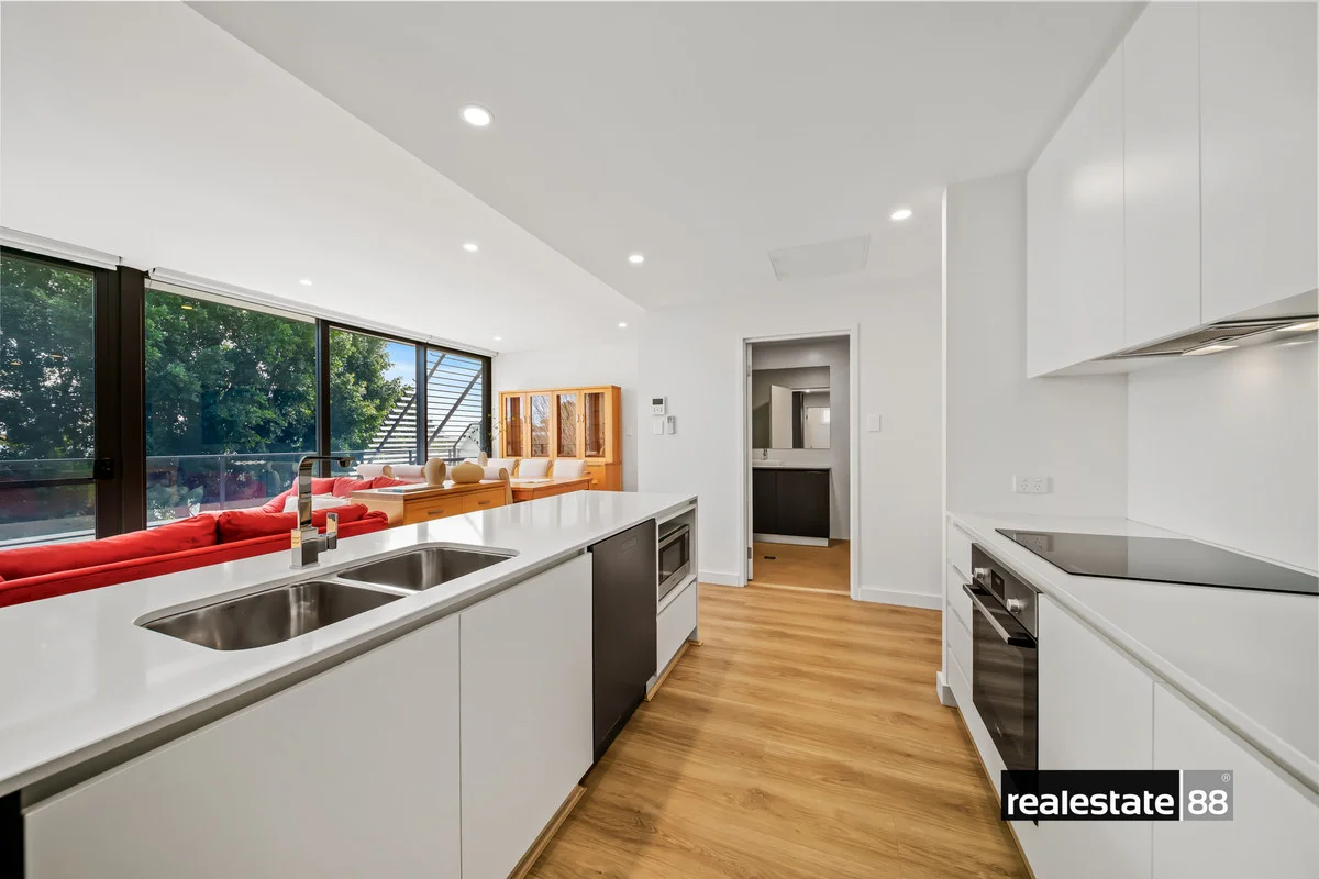 30/8 Basinghall Street (1/30)